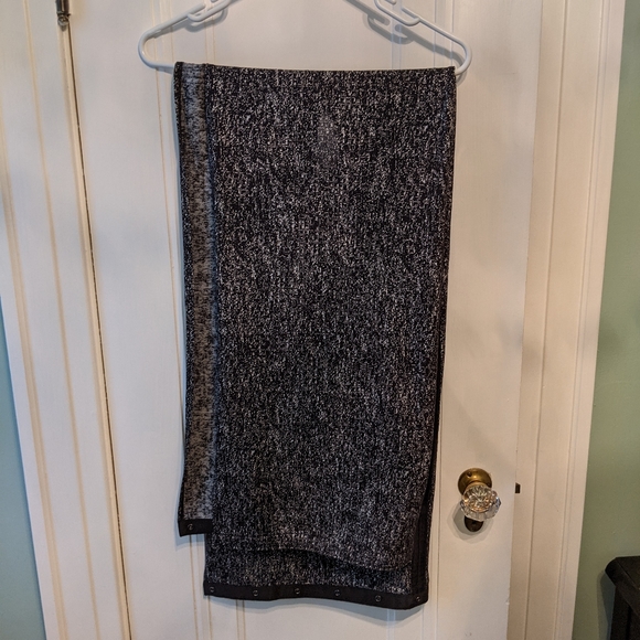 Lulu Vinyasa Scarf - Picture 2 of 5